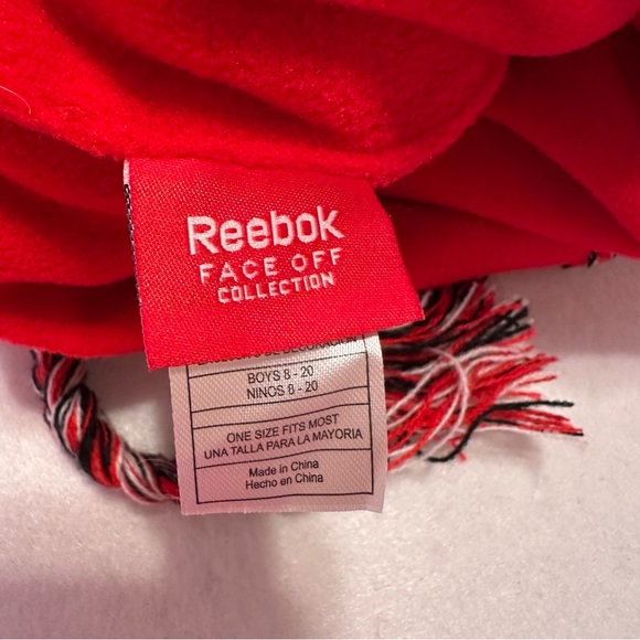 Boys Chicago Blackhawks Hat - Picture 9 of 11